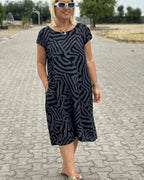 Robe midi motif abstrait à manches courtes pour femme