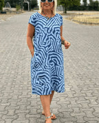 Robe midi motif abstrait à manches courtes pour femme