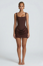 Robe mini ajustée décolleté carré pour femme