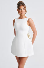 Robe mini patineuse structurée à poches pour femme