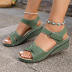 Sandales compensées à double bride ajustable vert pour femme