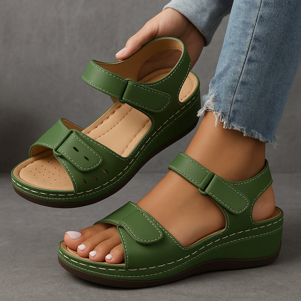 Sandales compensées à double brides scratch pour femme