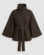Veste cape col haut à ceinture marron foncé pour femme