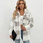 Veste sherpa à carreaux et boutons gris pour femme