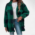 Veste sherpa à carreaux et boutons vert foncé pour femme