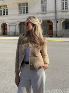 Veste courte tweed sans col poches plaquées kaki pour femme