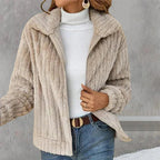Veste zippée douce col montant beige pour femme