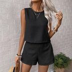 Short en lin assorti, détail de la coupe et de la matière