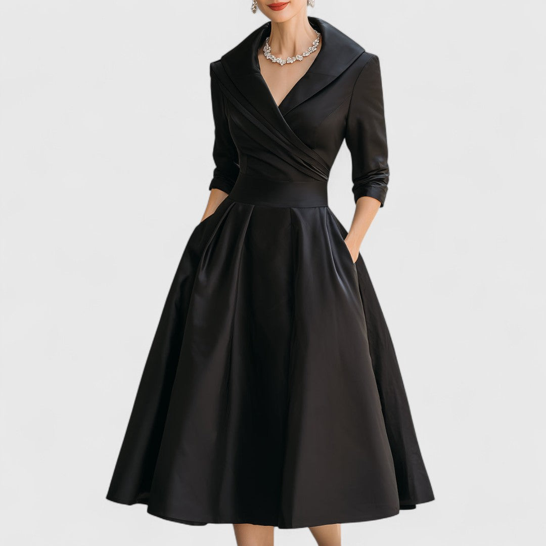 Robe midi en simili cuir noir col V manches 3/4, vue de face