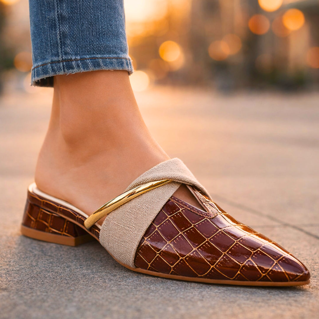 Mule femme effet croco brillant vue de face avec talon carré