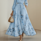 Robe longue floral, port de la ceinture ruban