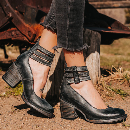 Bottines portées, vue de profil droit